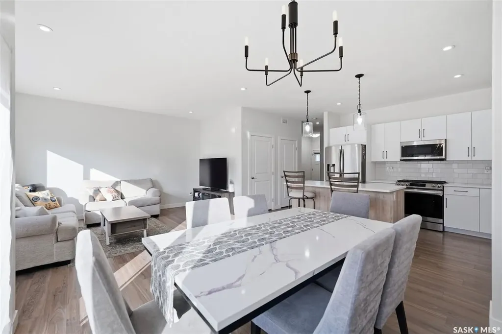 319 Skopik Crescent Saskatoon SK S7V 0V5