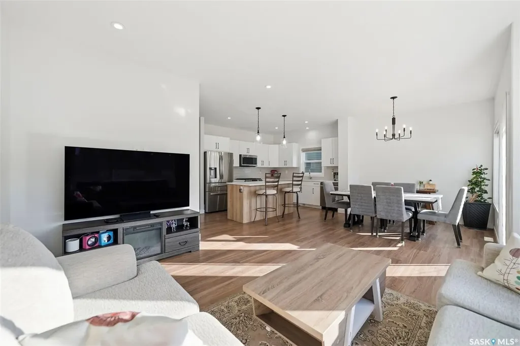 319 Skopik Crescent Saskatoon SK S7V 0V5