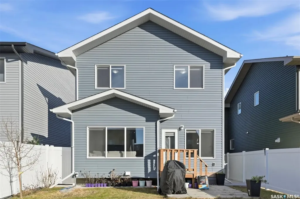 319 Skopik Crescent Saskatoon SK S7V 0V5