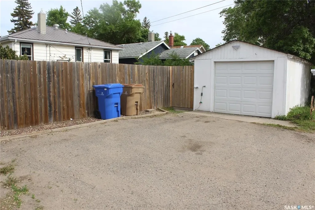 2100 Wascana Street Regina SK S4T 4J9
