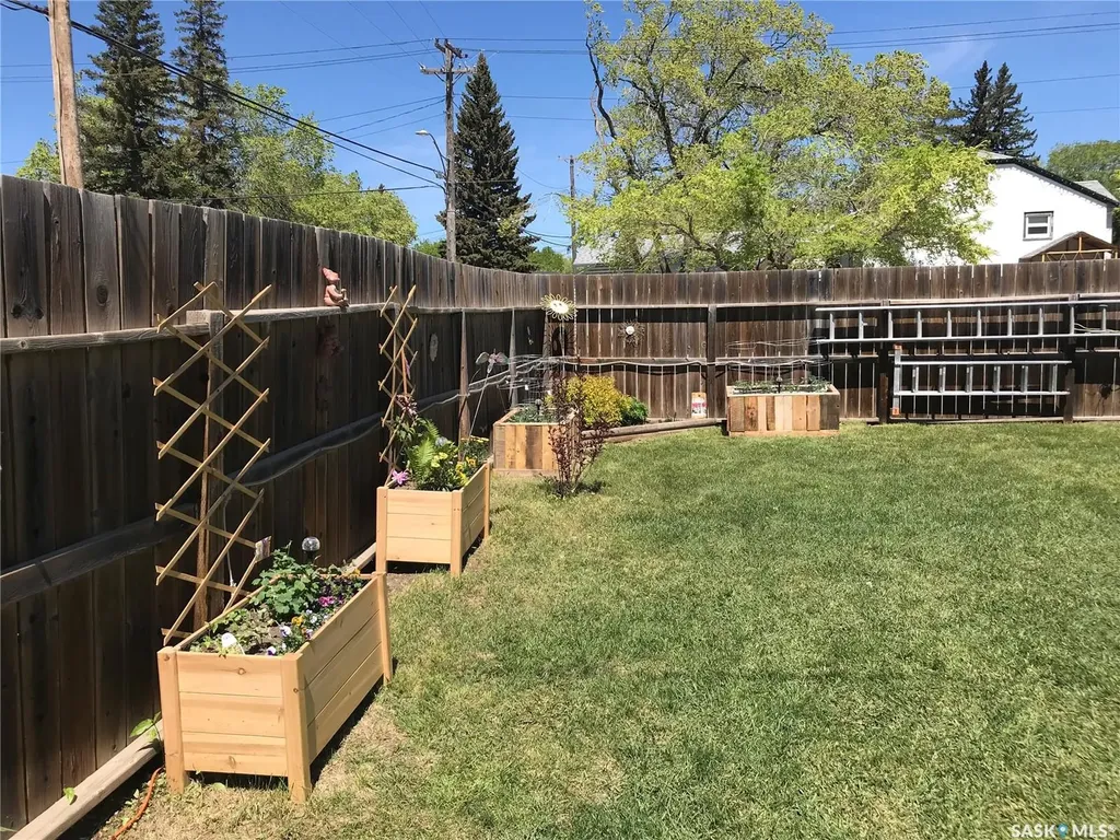 2100 Wascana Street Regina SK S4T 4J9