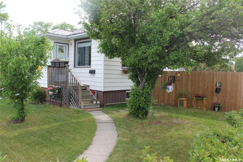 2100 Wascana Street Regina SK S4T 4J9