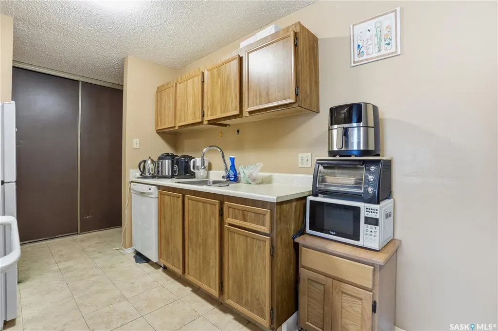 4040 8th Street E Saskatoon SK S7H 5L4