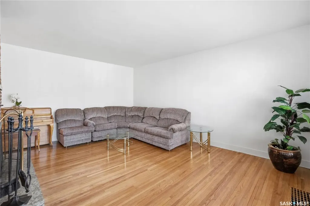 3708 Albert Street Regina SK S4S 3P9