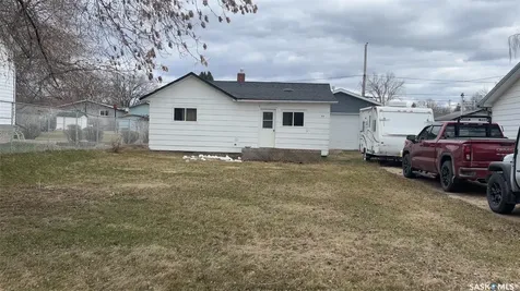 58 5TH Street SE Preeceville SK S0A 3B0