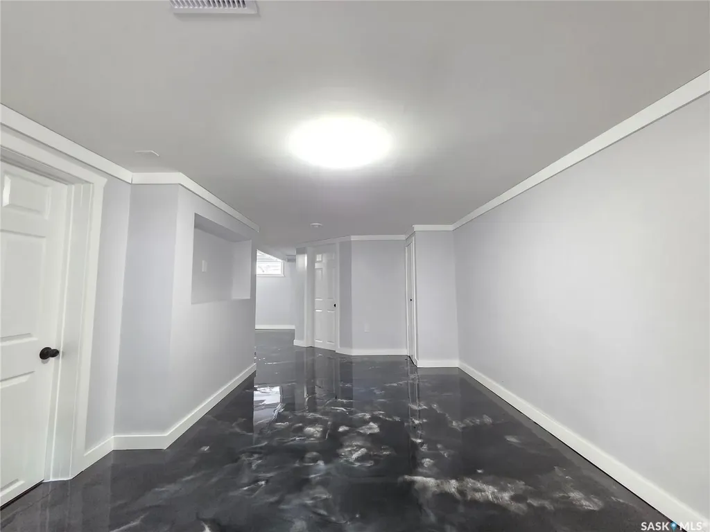 25 Rhodes Street Redvers SK S0C 2H0