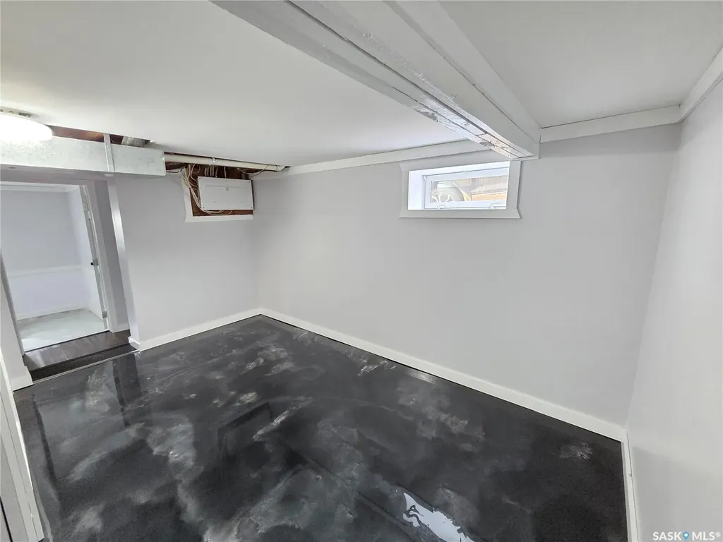 25 Rhodes Street Redvers SK S0C 2H0