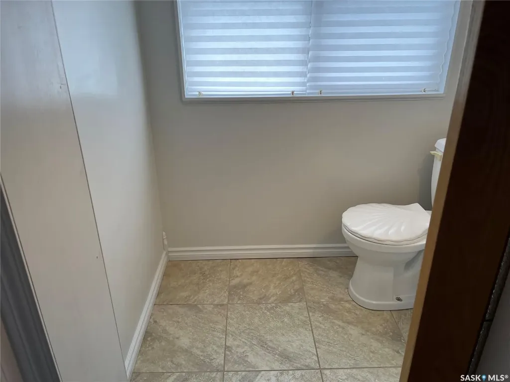 217 4th Avenue W Gravelbourg SK S0H 1X0