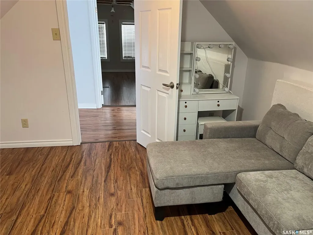 217 4th Avenue W Gravelbourg SK S0H 1X0