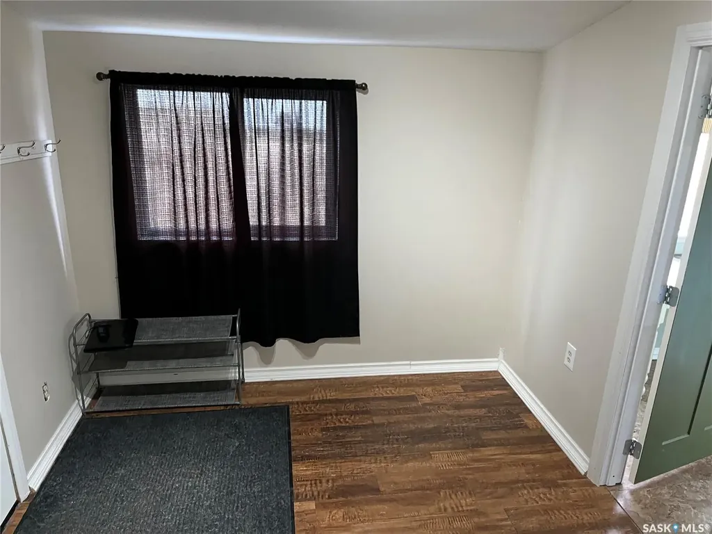 217 4th Avenue W Gravelbourg SK S0H 1X0