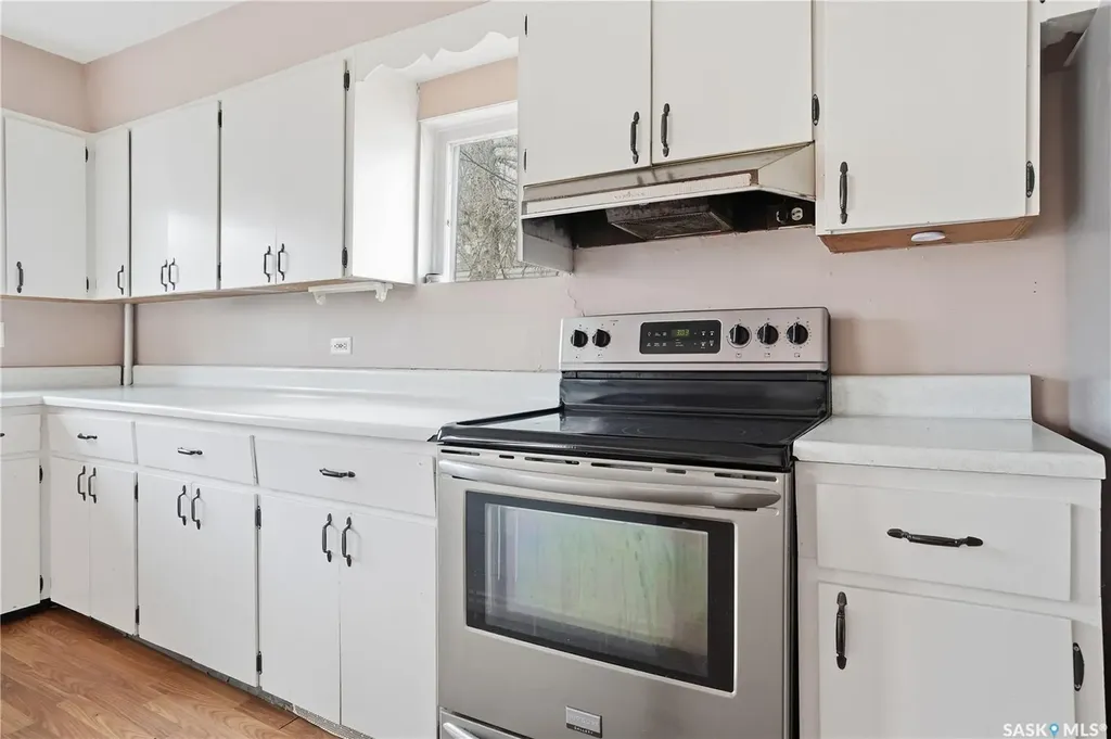 1065 Stadacona Street W Moose Jaw SK S6H 2B1