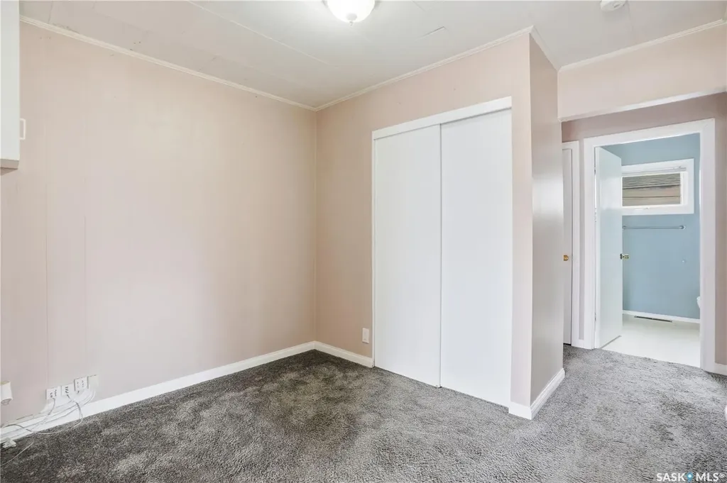 1065 Stadacona Street W Moose Jaw SK S6H 2B1