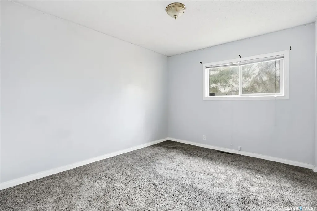 1065 Stadacona Street W Moose Jaw SK S6H 2B1