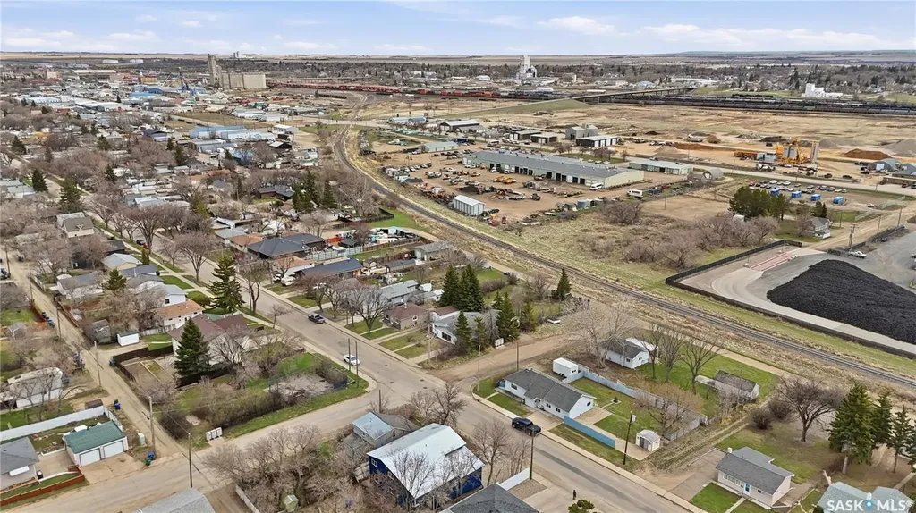 1065 Stadacona Street W Moose Jaw SK S6H 2B1