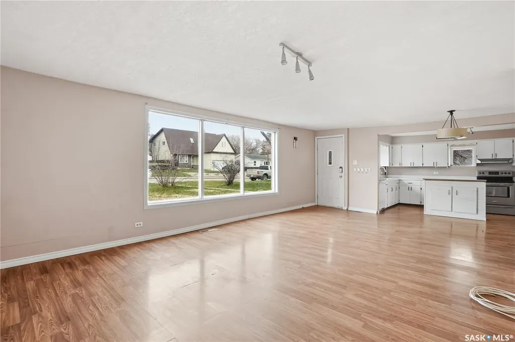1065 Stadacona Street W Moose Jaw SK S6H 2B1