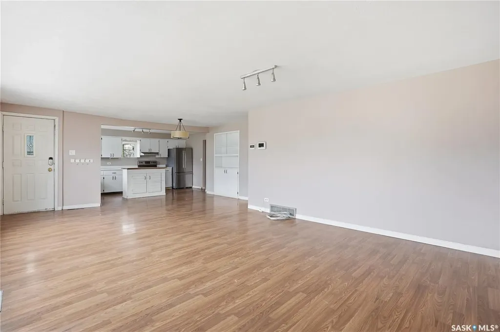1065 Stadacona Street W Moose Jaw SK S6H 2B1