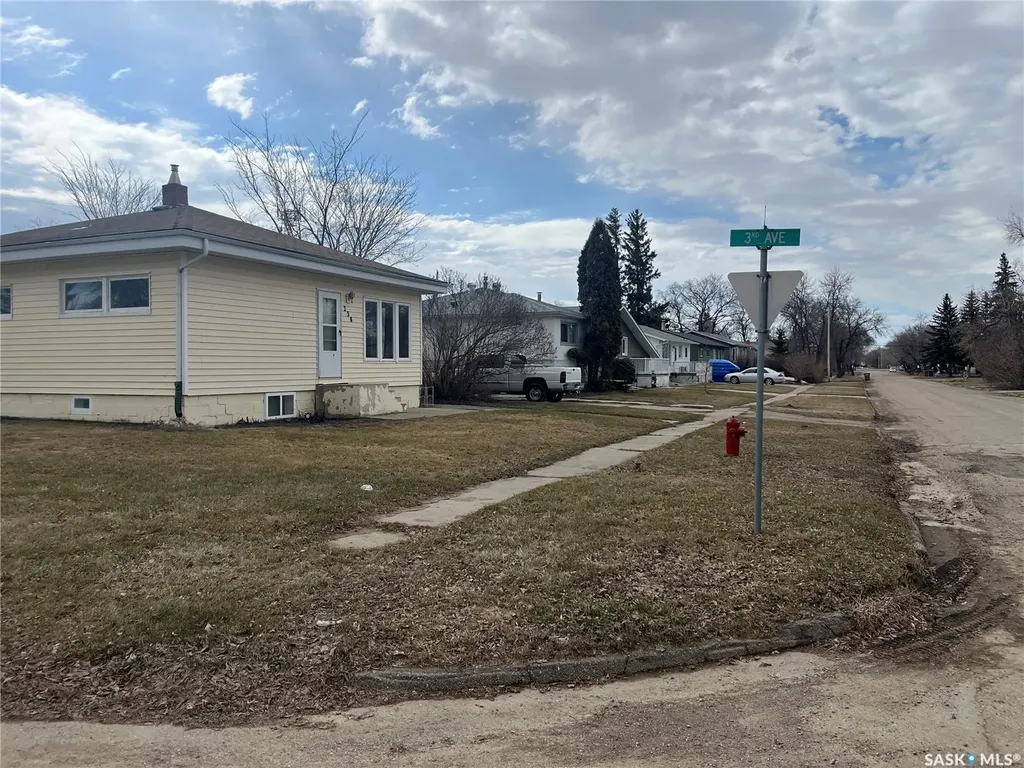 238 1st Street NW Wadena SK S0A 4J0