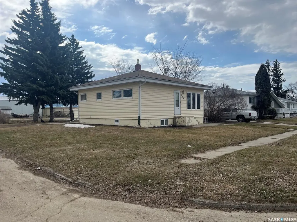 238 1st Street NW Wadena SK S0A 4J0