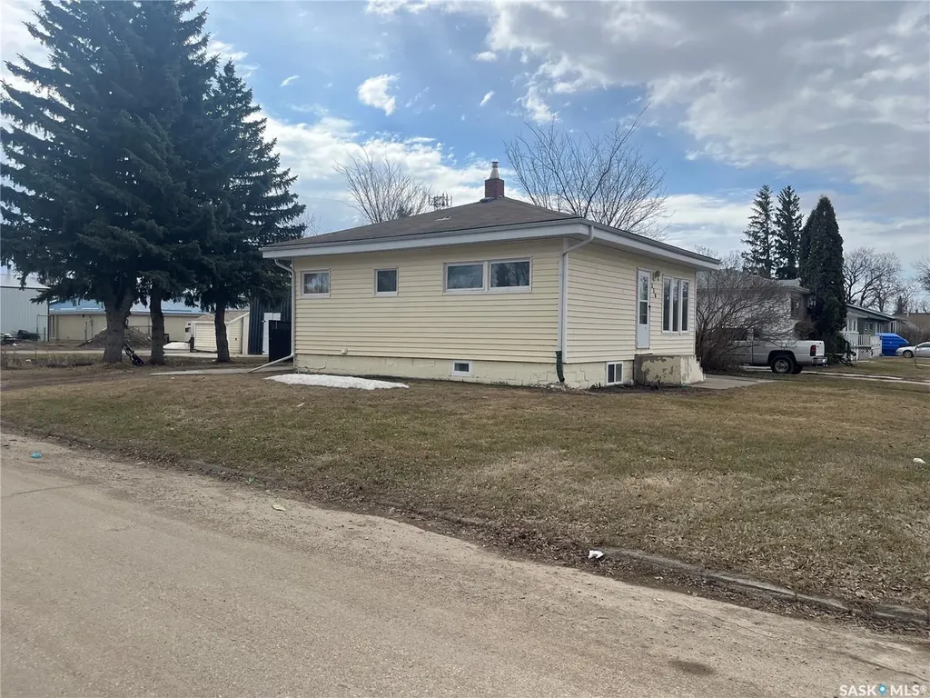 238 1st Street NW Wadena SK S0A 4J0