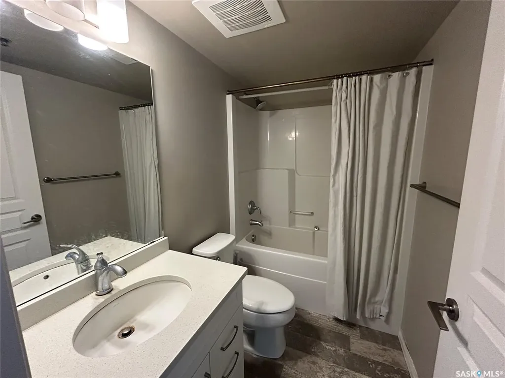 104 Willis Crescent Saskatoon SK S7T 0Y2