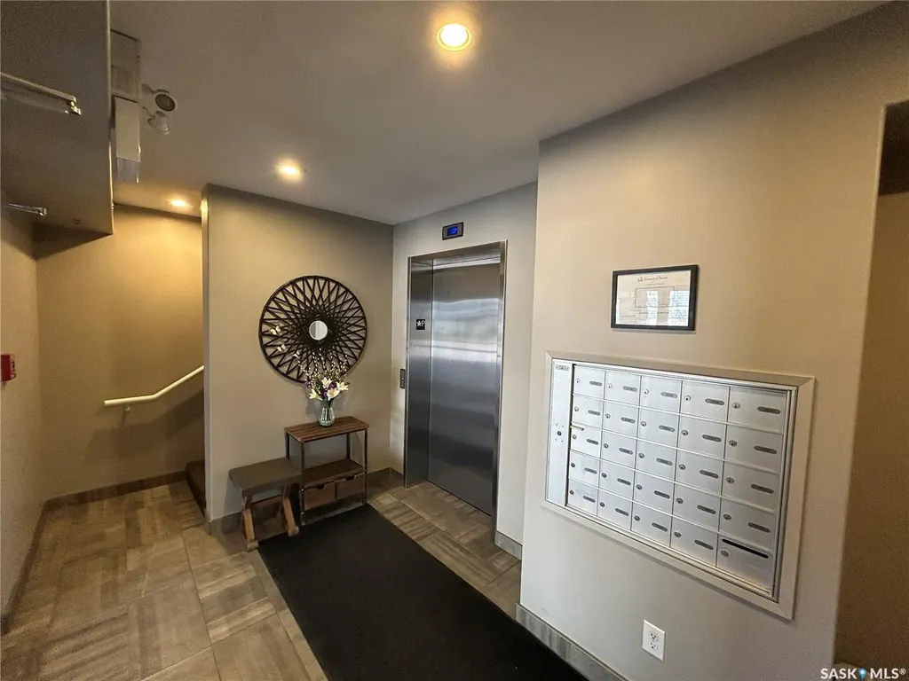 104 Willis Crescent Saskatoon SK S7T 0Y2