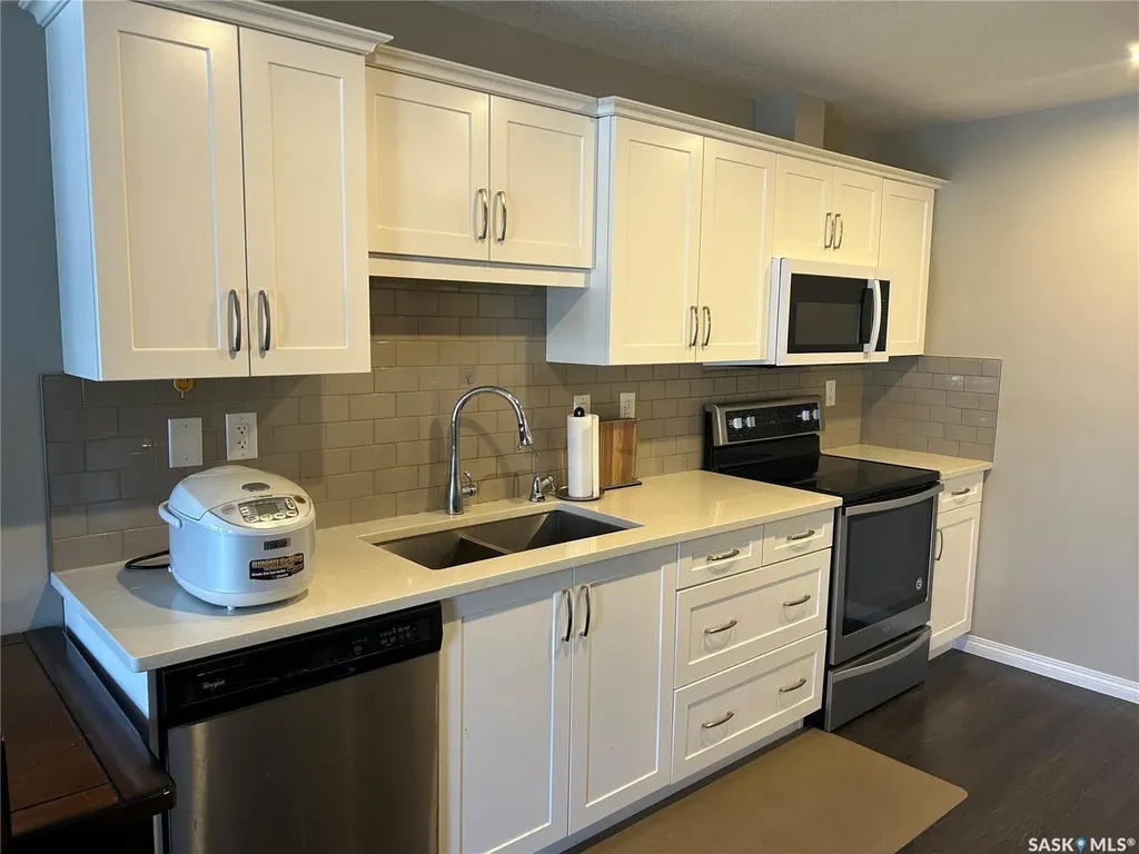 104 Willis Crescent Saskatoon SK S7T 0Y2