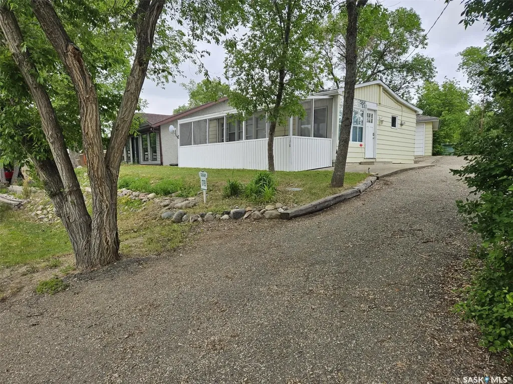 178 Lakeshore Drive Kannata Valley SK S0G 4L0