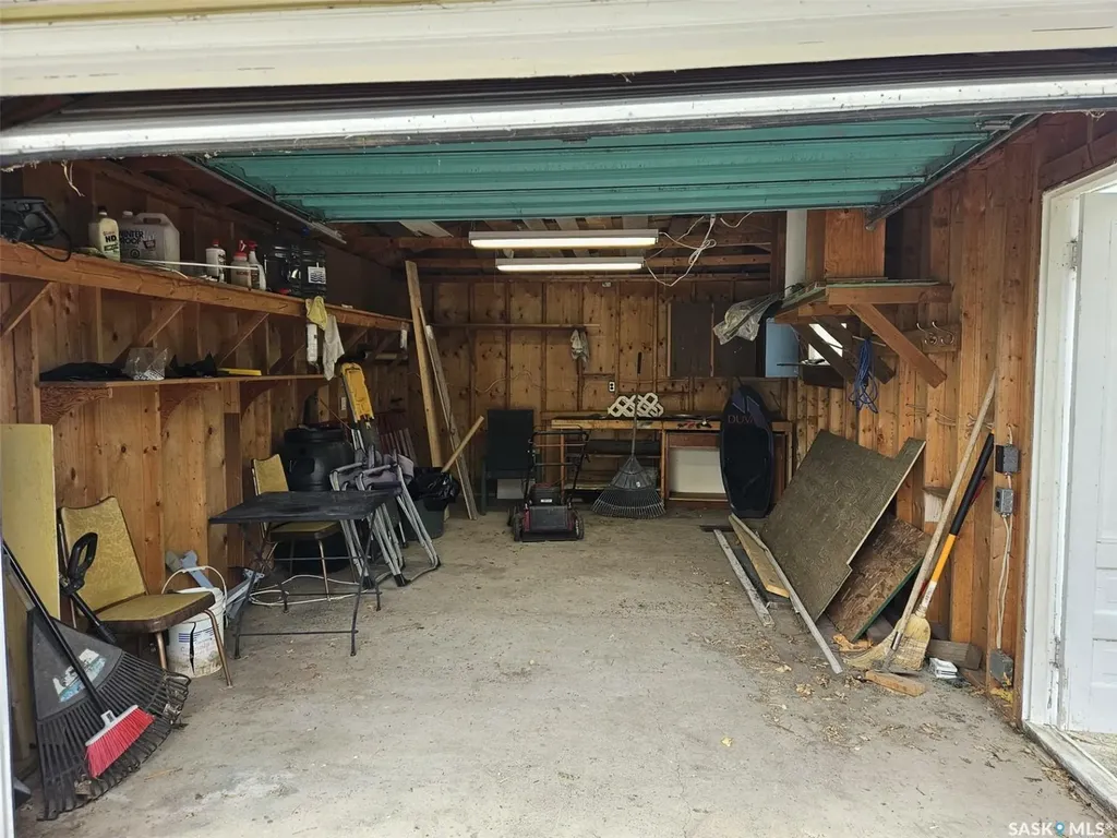 178 Lakeshore Drive Kannata Valley SK S0G 4L0