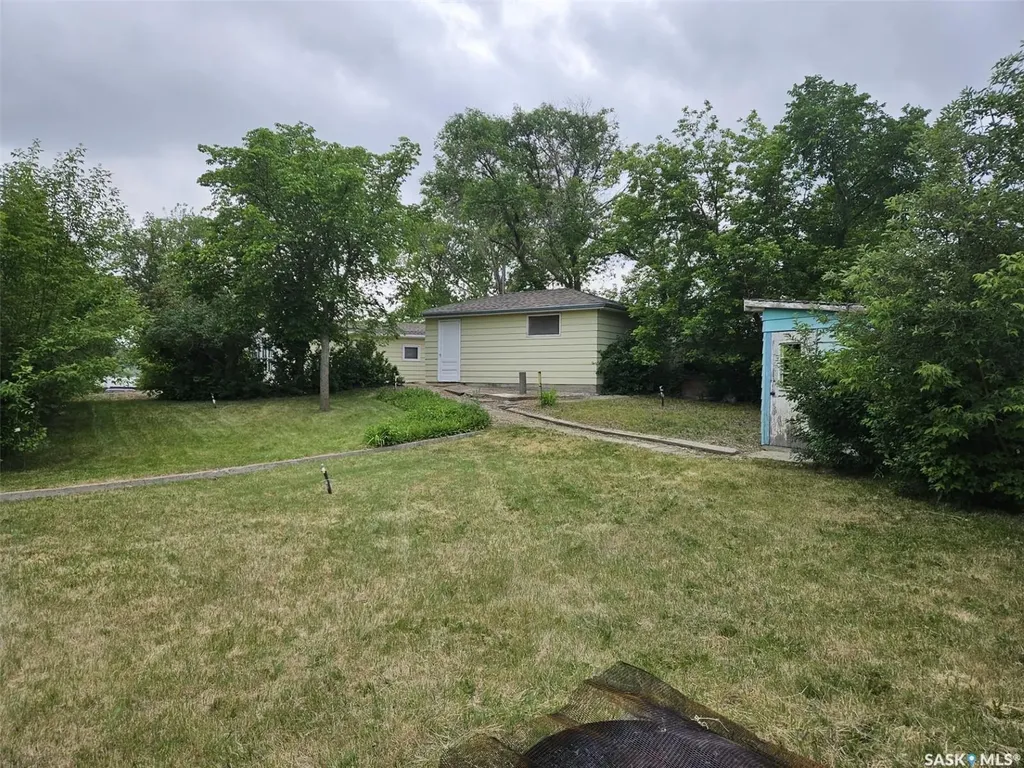 178 Lakeshore Drive Kannata Valley SK S0G 4L0
