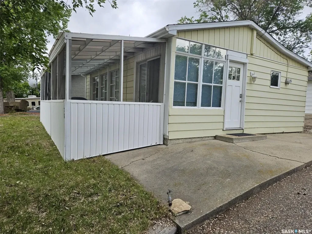 178 Lakeshore Drive Kannata Valley SK S0G 4L0