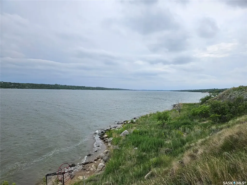178 Lakeshore Drive Kannata Valley SK S0G 4L0