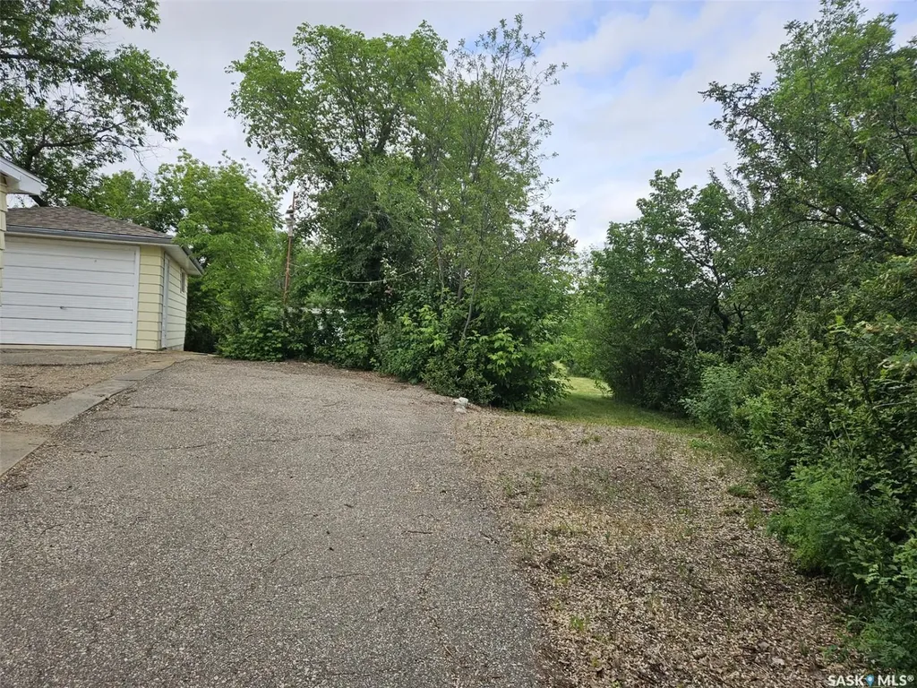 178 Lakeshore Drive Kannata Valley SK S0G 4L0