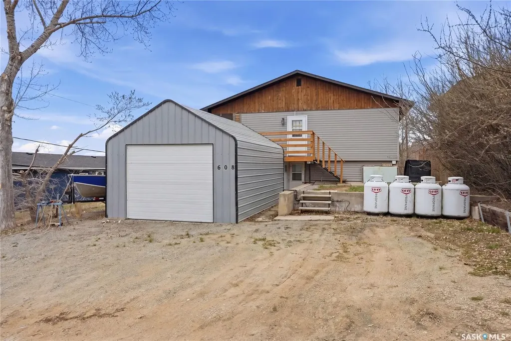608 Aurora Street Saskatchewan Beach SK S0G 4L0