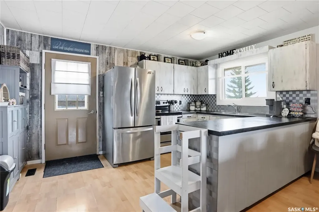 608 Aurora Street Saskatchewan Beach SK S0G 4L0
