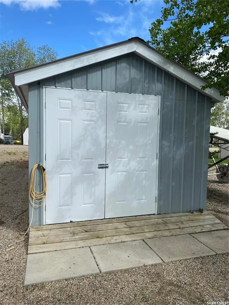 210 Travis Avenue Fishing Lake SK S0A 1Y0