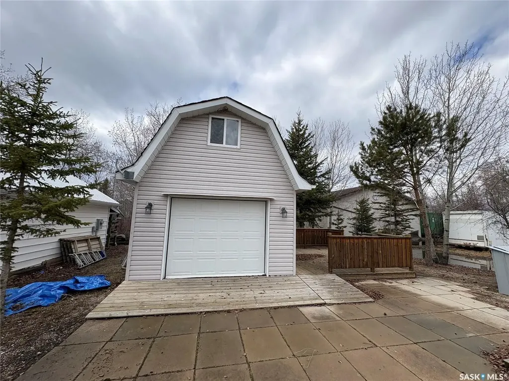 210 Travis Avenue Fishing Lake SK S0A 1Y0