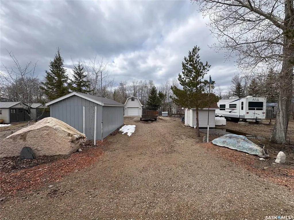 210 Travis Avenue Fishing Lake SK S0A 1Y0