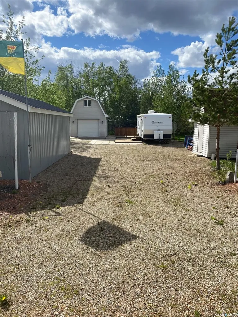 210 Travis Avenue Fishing Lake SK S0A 1Y0