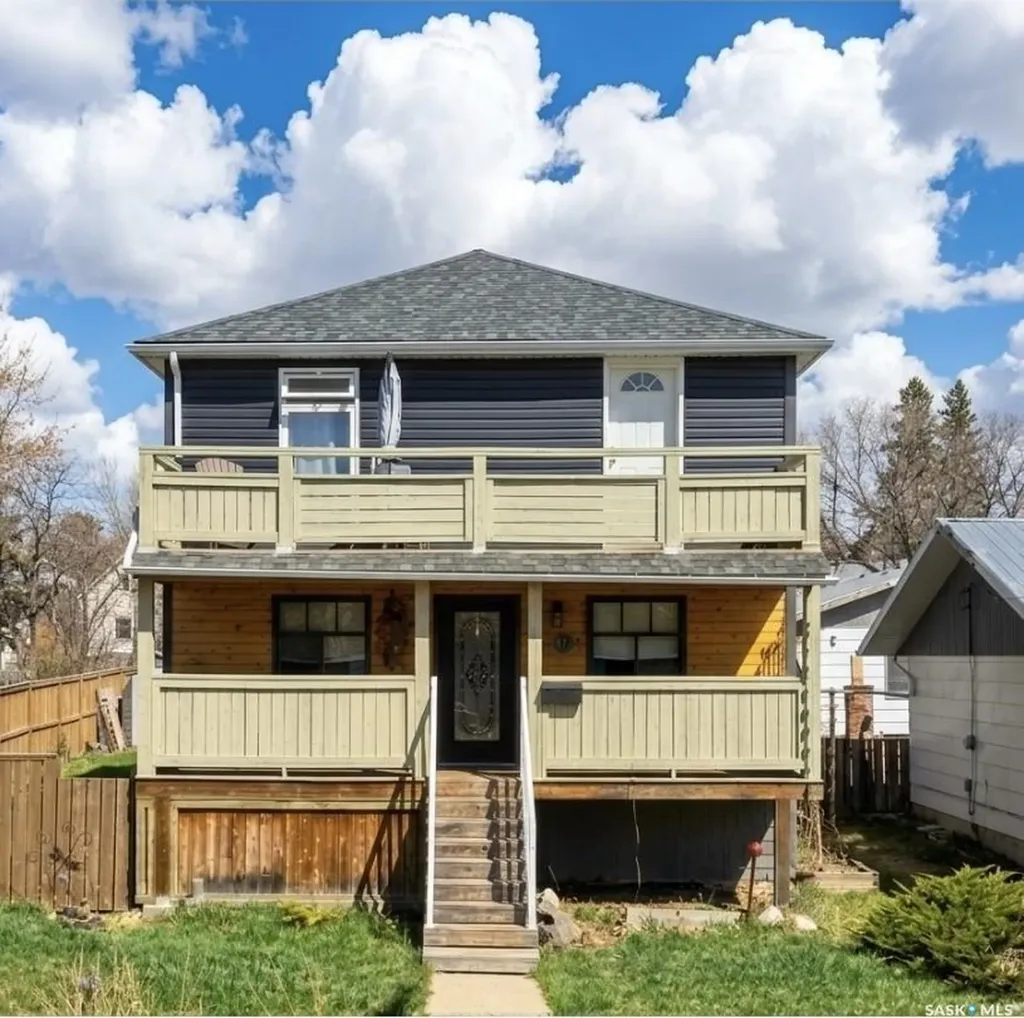 41 7th Avenue NE Swift Current SK S9H 2N2