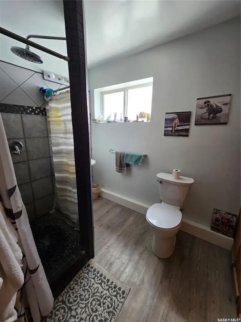 41 7th Avenue NE Swift Current SK S9H 2N2