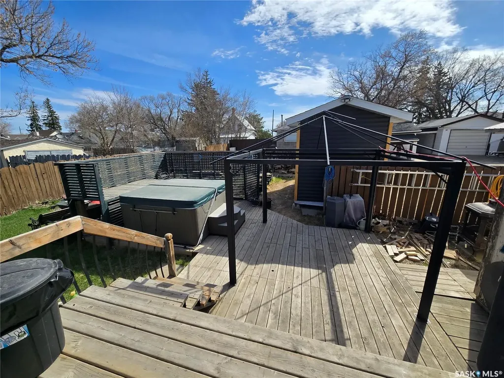41 7th Avenue NE Swift Current SK S9H 2N2