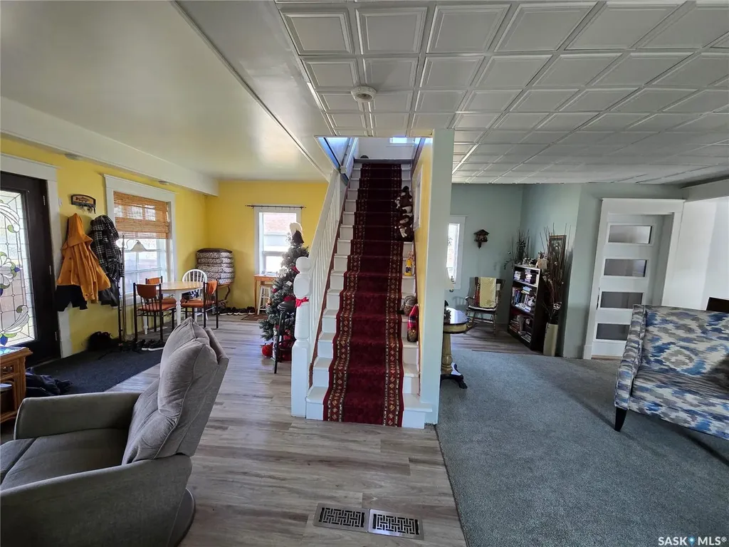 41 7th Avenue NE Swift Current SK S9H 2N2