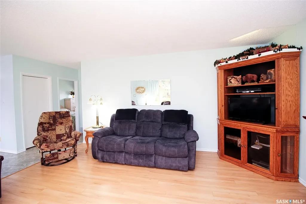435 3rd Avenue E Shaunavon SK S0N 2M0