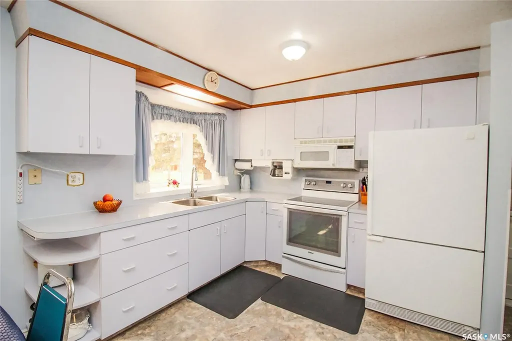 435 3rd Avenue E Shaunavon SK S0N 2M0