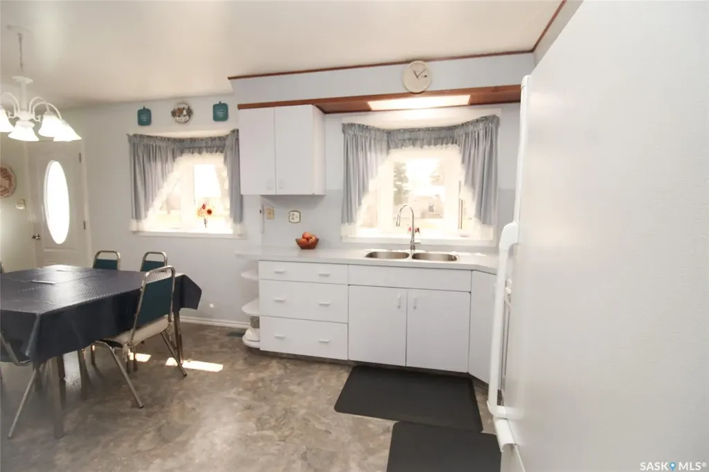 435 3rd Avenue E Shaunavon SK S0N 2M0