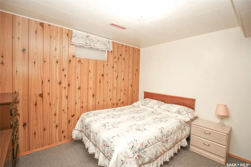 435 3rd Avenue E Shaunavon SK S0N 2M0