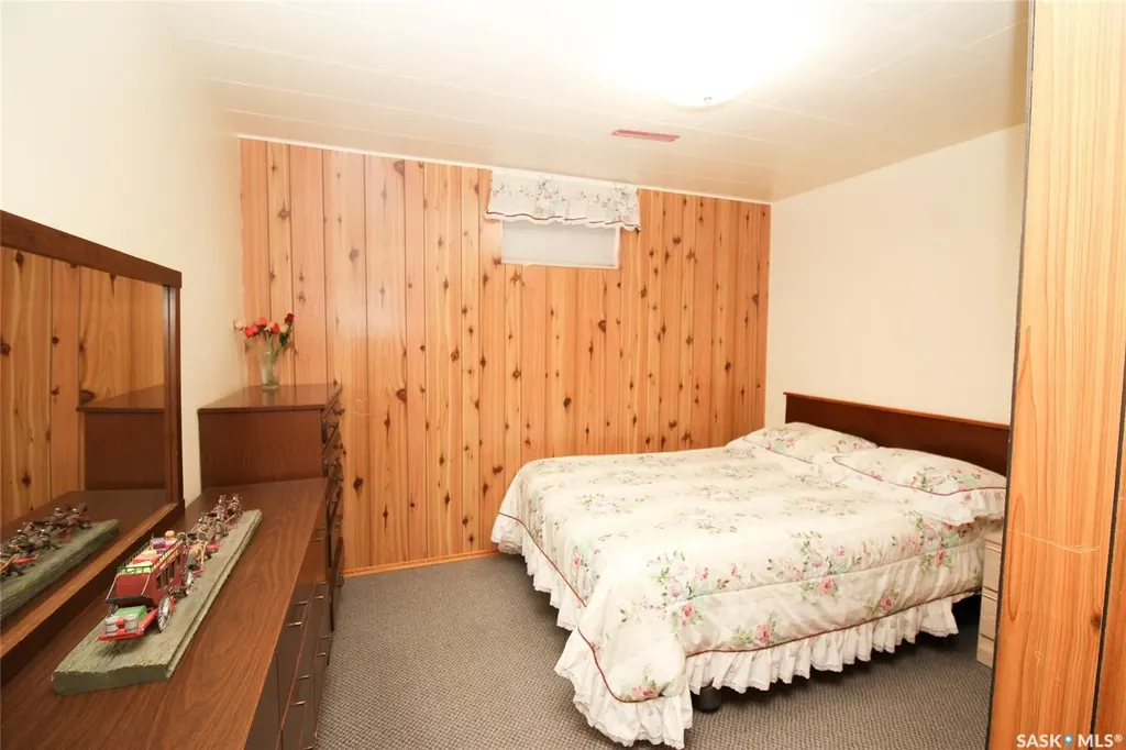 435 3rd Avenue E Shaunavon SK S0N 2M0