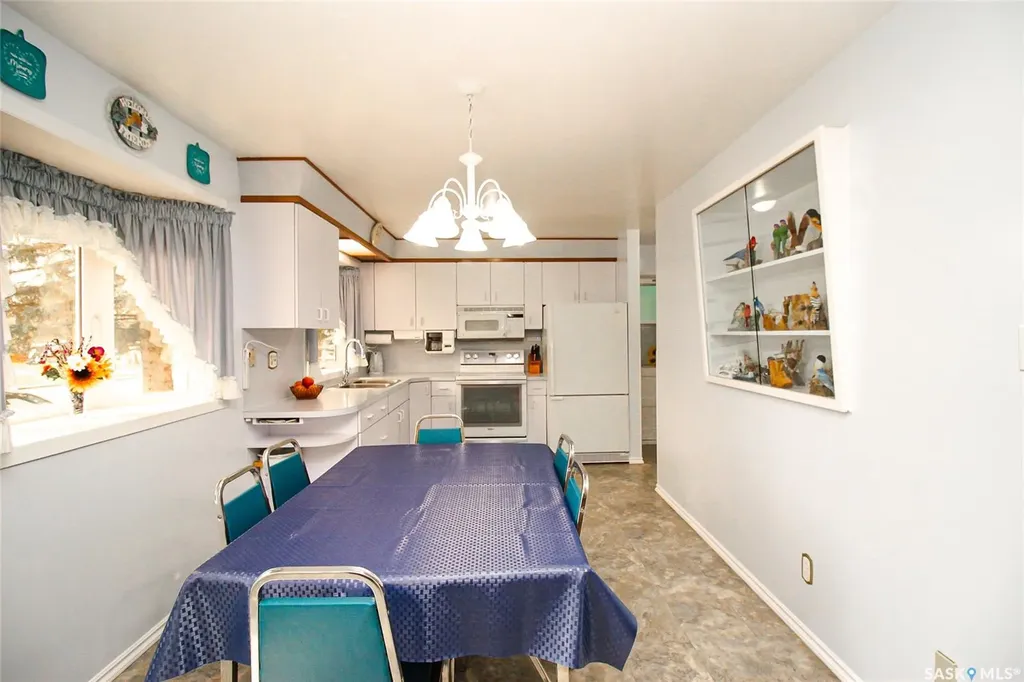 435 3rd Avenue E Shaunavon SK S0N 2M0