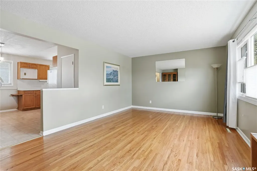 1663 Alexandra Avenue Saskatoon SK S7K 3C4