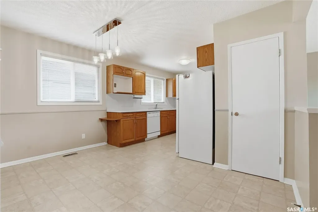 1663 Alexandra Avenue Saskatoon SK S7K 3C4